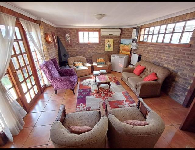 3 BEDROOM HOUSE FOR SALE IN UNITAS PARK